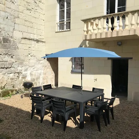 Jolie Maison Tuffeau Centre De Avec Local Velos * סומור