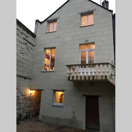 Jolie Maison Tuffeau Centre De Avec Local Velos * סומור