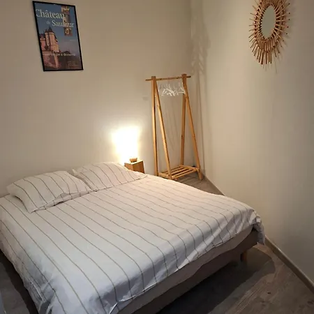 Jolie Maison Tuffeau Centre De Avec Local Velos * סומור