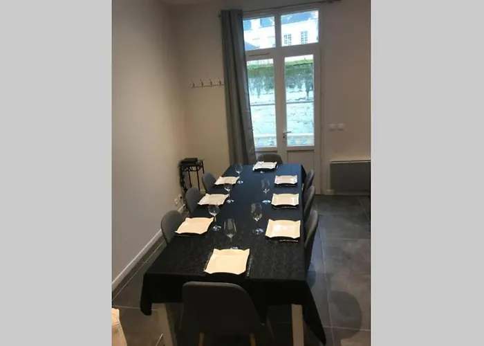 Jolie Maison Tuffeau Centre De Avec Local Velos Saumur