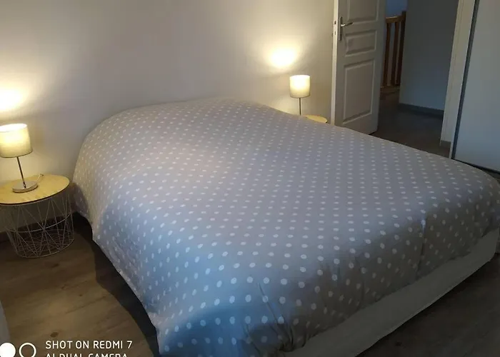 Jolie Maison Tuffeau Centre De Avec Local Velos Nyaraló *