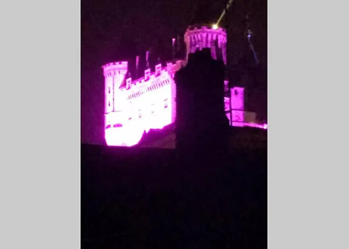 Jolie Maison Tuffeau Centre De Avec Local Velos