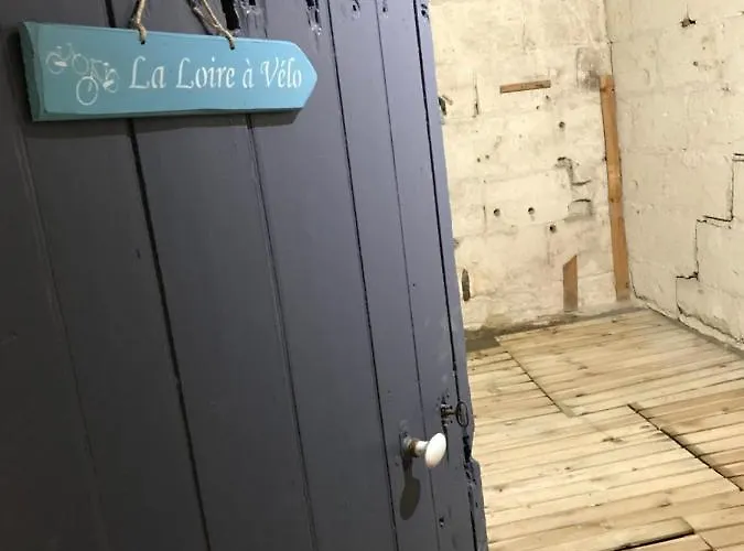 Jolie Maison Tuffeau Centre De Avec Local Velos * Saumur