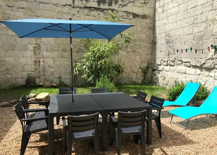 Jolie Maison Tuffeau Centre De Avec Local Velos * Saumur